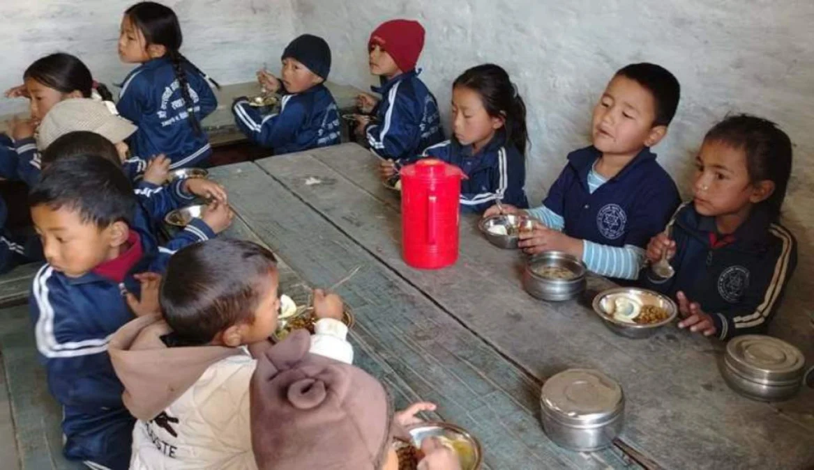 उमाकुण्ड गाउँपालिकाको ७ लाख लगानीमा बनेको चमेना गृह सञ्चालन 